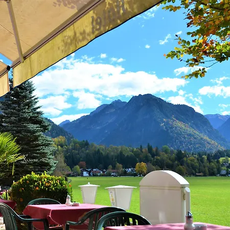 Cafe Fuggerhof ホテル オーベルストドルフ
