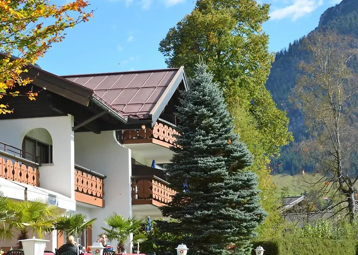 Cafe Fuggerhof فندق