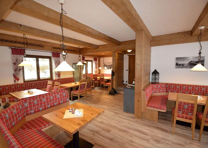 Cafe Fuggerhof فندق اوبرستدورف